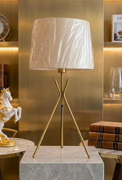 TRIPOD TABLE LAMP