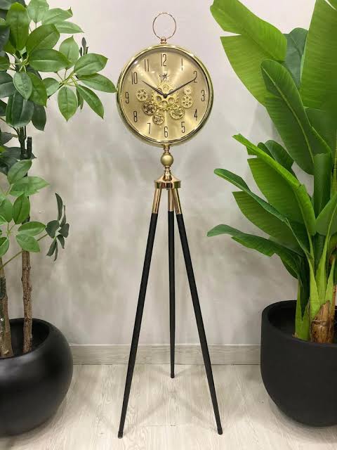 TRIPOD CLOCK STANDING 5FT